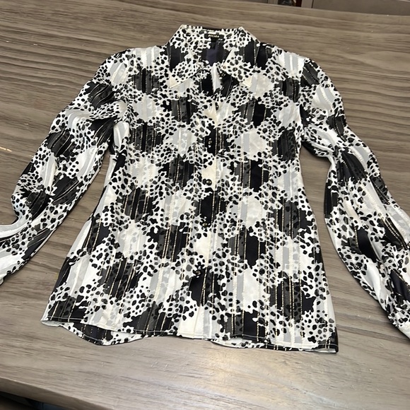 ESCADA SILK BUTTON DOWN TOP SIZE 4 - Picture 6 of 15